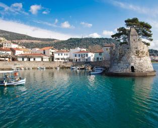 5 λόγοι για να λατρέψετε τη Ναύπακτο το καλοκαίρι