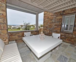 White Tinos Luxury Suites