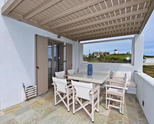 White Tinos Luxury Suites