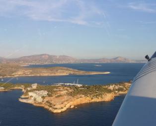 Το Athens Flying Week μας μαθαίνει να... πιλοτάρουμε αεροπλάνο (vid)