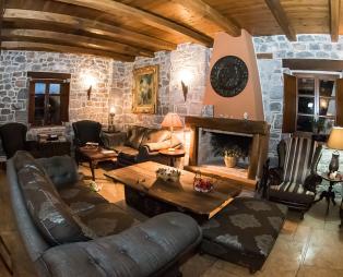 Xemoni Hotel