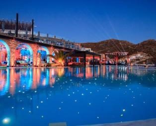 6 ελληνικά resorts στα 25 καλύτερα της Ευρώπης