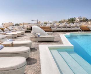 6 ελληνικά resorts στα 25 καλύτερα της Ευρώπης