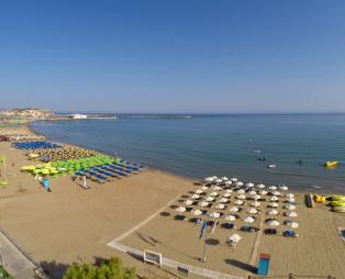 Steris Elegant Beach Hotel & Apartments
