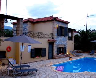Finikes Apartments