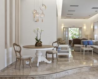 Kamari Hotel