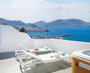 Kouros Hotel & Suites