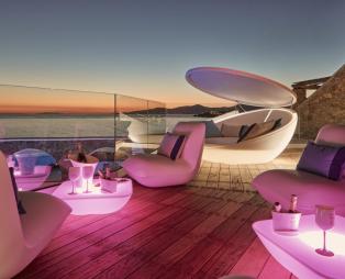 Kouros Hotel & Suites
