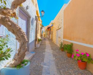 Travel+Leisure: Αυτό το ελληνικό νησί είναι ο απόλυτος προορισμός για το φετινό καλοκαίρι