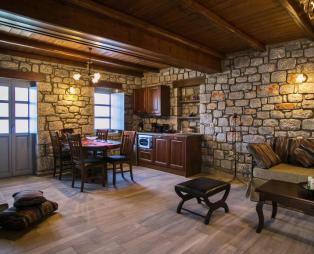 Εn Plo Luxury Suites