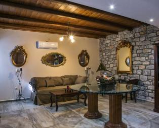 Εn Plo Luxury Suites