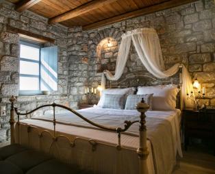 Εn Plo Luxury Suites