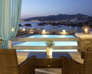 Grand Beach Hotel: Ένα πολυτελές καταφύγιο στην καρδιά της Μυκόνου