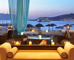 Grand Beach Hotel: Ένα πολυτελές καταφύγιο στην καρδιά της Μυκόνου