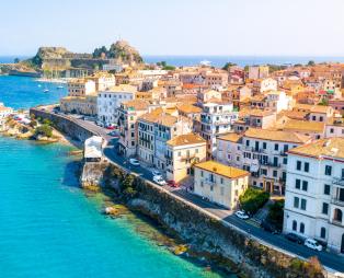 Κέρκυρα: Όλα όσα πρέπει να γνωρίζετε για τον απόλυτο πασχαλινό προορισμό