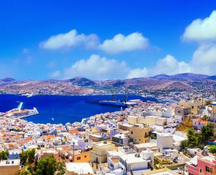 Σύρος: Πάσχα στο πιο αρχοντικό νησί των Κυκλάδων