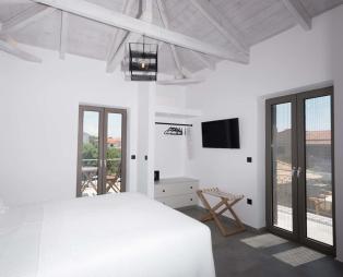 Calme Suites Mani