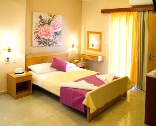 Margarita Studios & Apartments