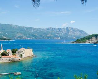 Forbes: Μία ελληνική παραλία ανάμεσα στις 9 ομορφότερες της Ευρώπης