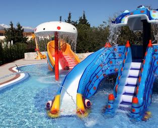 Pilot Beach Resort: Βυθιστείτε σε ένα κόσμο κρητικής γοητείας
