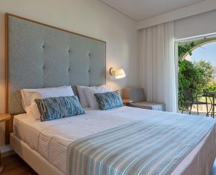 Pilot Beach Resort: Βυθιστείτε σε ένα κόσμο κρητικής γοητείας