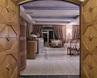 Pilot Beach Resort: Βυθιστείτε σε ένα κόσμο κρητικής γοητείας