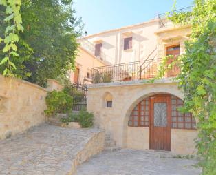 Patriko - Traditional Stone Residence
