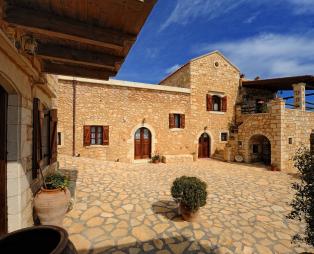 Strofilia Villas & Suites