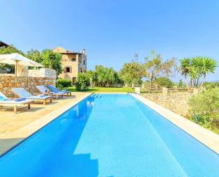 Strofilia Villas & Suites