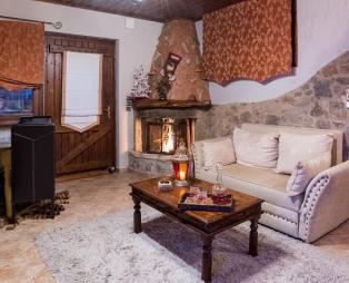Lykovrisi Guest House I