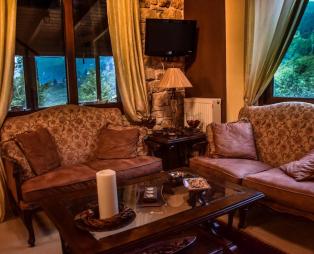 Aetoma Suites