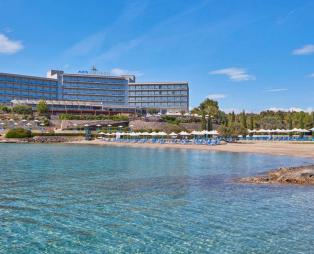 AKS Hinitsa Bay: Μαγευτικές διακοπές στο Πόρτο Χέλι