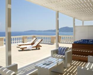 MarBella Corfu: Ένας κόσμος πολυτέλειας και μοναδικών εμπειριών