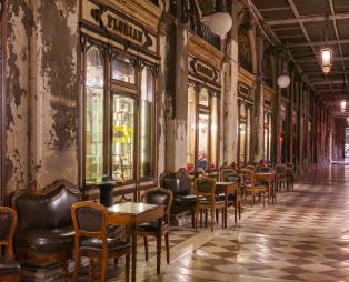 Το παλαιότερο cafe της Ευρώπης έκλεισε 300 χρόνια ζωής (pics)