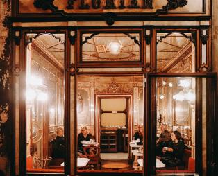 Το παλαιότερο cafe της Ευρώπης έκλεισε 300 χρόνια ζωής (pics)