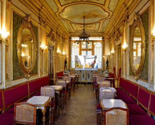 Το παλαιότερο cafe της Ευρώπης έκλεισε 300 χρόνια ζωής (pics)