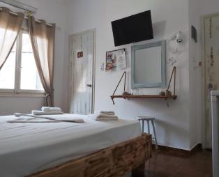 Onar Syros - Rustic Rooms