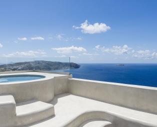 Caldera's Dolphin Suites