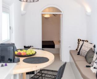 Delta Suites