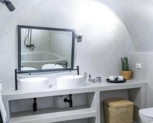 Delta Suites