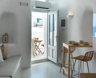 Delta Suites