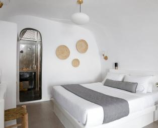 Virginia's Cave Villas