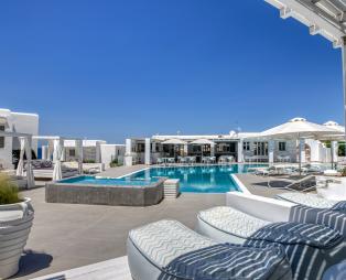 Minois Sugarcube Suites: Ανακαλύψτε την ουσία της κυκλαδίτικης ζωής στην Πάρο