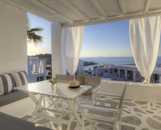 Minois Sugarcube Suites: Ανακαλύψτε την ουσία της κυκλαδίτικης ζωής στην Πάρο
