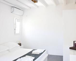 Ow Andros Luxury Suites