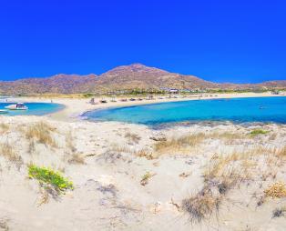 Insider: Αυτά είναι τα τρία ελληνικά νησιά που πρέπει να επισκεφτείς τουλάχιστον μία φορά στη ζωή σου