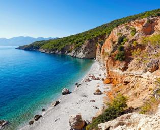 4 μονοήμερες αποδράσεις για βουτιές κοντά στην Αθήνα