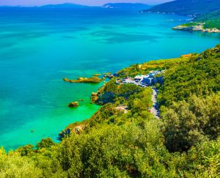 Insider: 8 προορισμοί στην Ελλάδα για να αποφύγεις τους τουρίστες