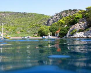 4 μονοήμερες αποδράσεις για βουτιές κοντά στην Αθήνα
