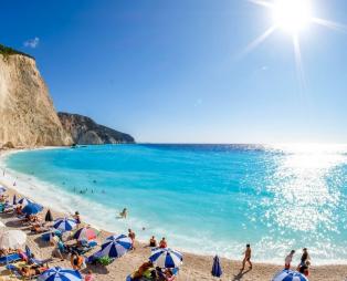 Ταξιδιωτικό περιοδικό της Τσεχίας ανέδειξε τις 10 καλύτερες παραλίες της Ελλάδας